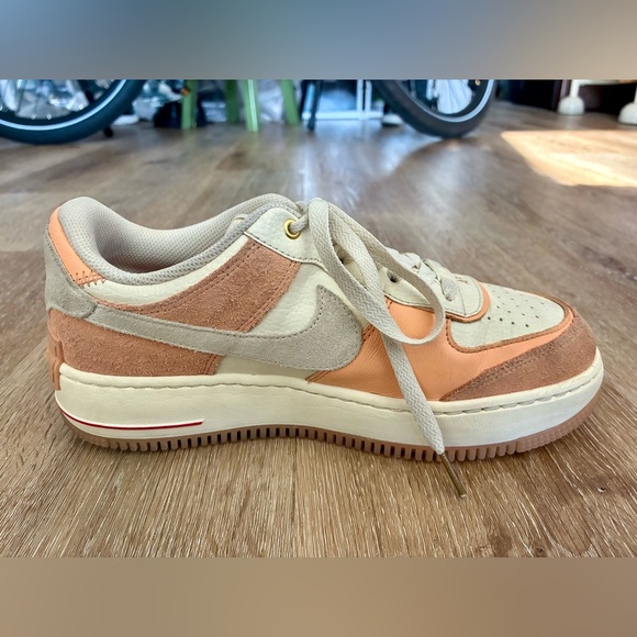 Nike Air Force 1 Shadow 'Sisterhood' Orange White Women’s Shoes Size US8.5 EU40 - Picture 5 of 11